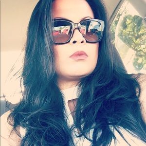 Meet your Posher, Cherry